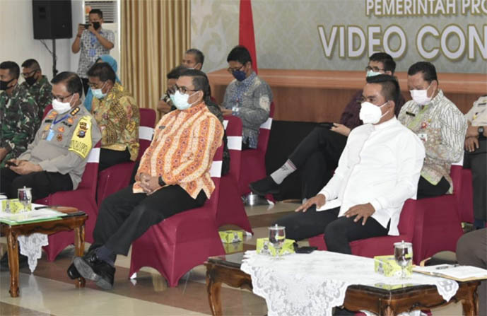 Menko, Gubri, Bupati dan Walikota, Video Conference dengan Ketua DPRD Riau