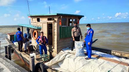 Satuan Polisi Air Polres Bengkalis Amankan 600 Sak Gula Seludupan