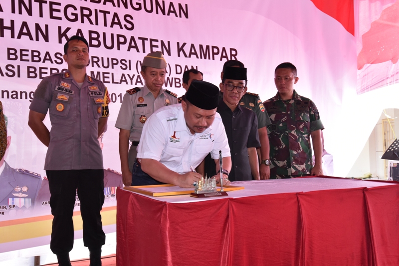 Catur Sugeng Susanto ; Komitmen Kita Bersama Dalam Perangi KKN