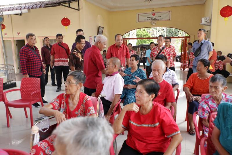Perduli Dengan Sesama,Bupati dan Kapolres Asahan Singgah Kepanti Jompo