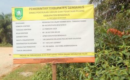 Jalan Sumber Jaya Tanjung, Siak Kecil Diduga Sarat KKN