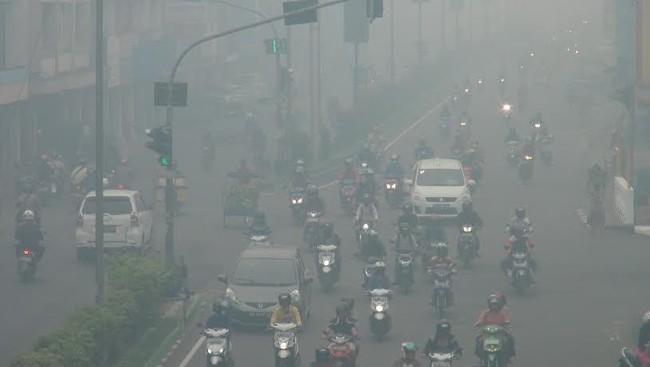 Pagi Ini Udara Akibat Kabut Asap di Pontianak Masuk Katagori Tidak Sehat