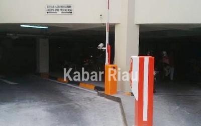 Anggaran Milyaran "Berseleweran"  Keamanan Dewan DPRD Provinsi Riau Terabaikan