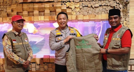 Kapolda Riau Mengaku Bangga dengan Tim PB GNP Covid -19