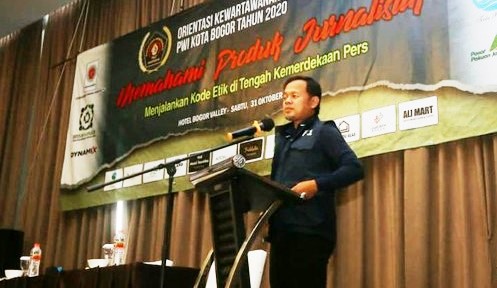 Apa Iya Tantangan Politisi dan Wartawan Itu Sama, Ini Kata Wako di Acara OKK PWI Bogor