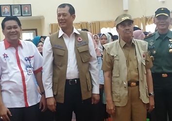 Letjen TNI Doni Monardo Ajak Semua Pihak Atasi Karhutla