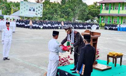 Ini Pesan Kapolres Bengkalis Saat Jadi Inspektur Upacara HUT Kemerdekaan RI ke-75 di Pondok Pesantren Nurul Palah