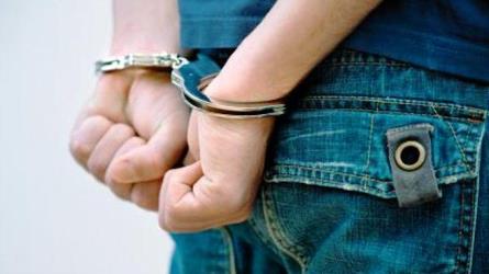 Mobil Dipakai Maling, Satu Oknum Kades di Sampang Ditangkap