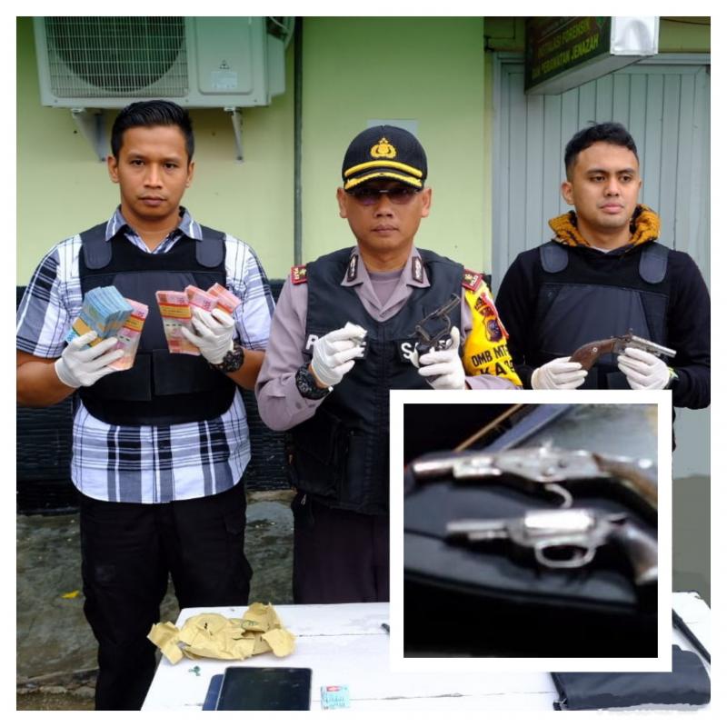 Baku Tembak, 2 Pencuri Spesialis Pecah Kaca Mobil Tewas Tersungkur