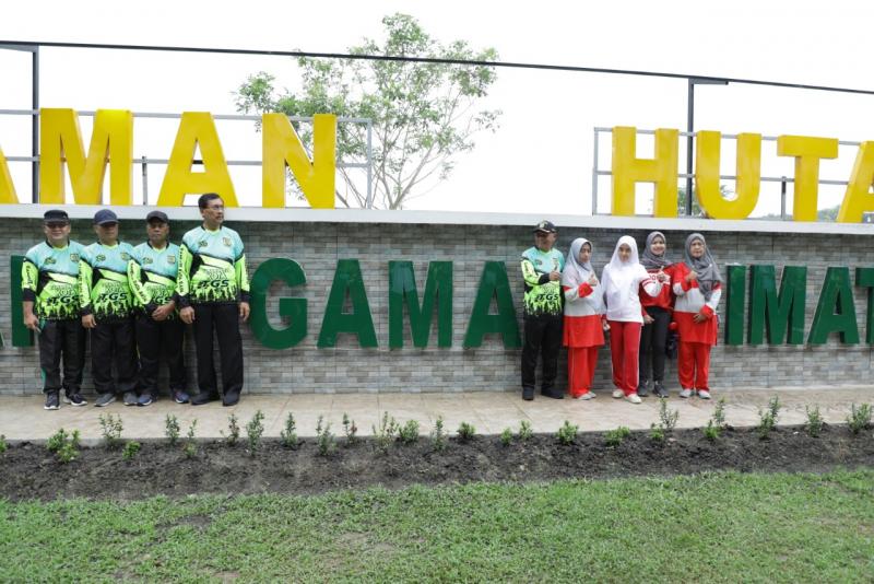 Ada Pesan Plt Bupati Asahan Saat Meresmikan Hutan Taufan Gama Simatupang