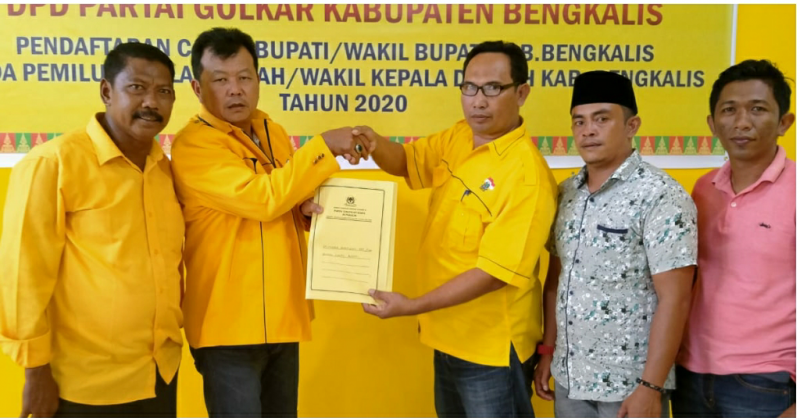 H Samsu Dalimunte Kembalikan Formulir Balon ke DPD II Partai Golkar Bengkalis