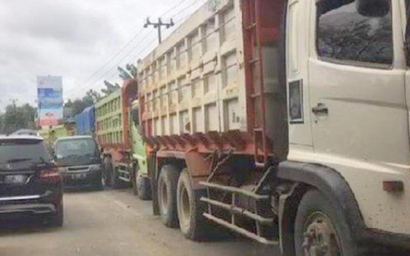 Jalan Tol Trans Jawa Untungkan Pengemudi Truk Dua Kali Lipat