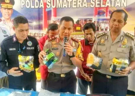 Polisi Palembang Nyaris Dikelabui Bandar Narkoba 6 KG
