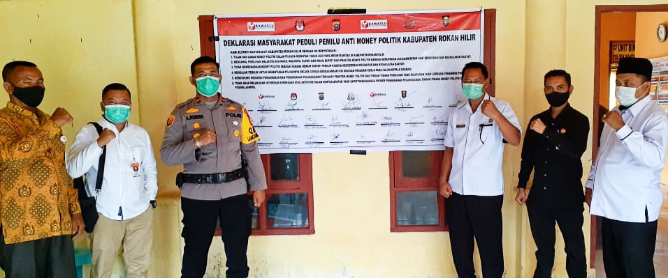 Kapolsek Rantau Kopar Bersama Pihak Kecamatan Dan Pemuda Deklarasi Pemilu Anti Money Politik