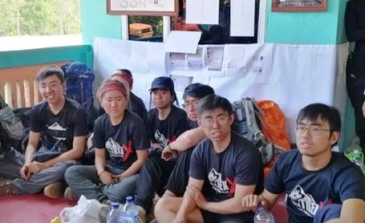 Dari 13 Pendaki Gunung Raung yang Terjebak 7 Orang Warga Singapore