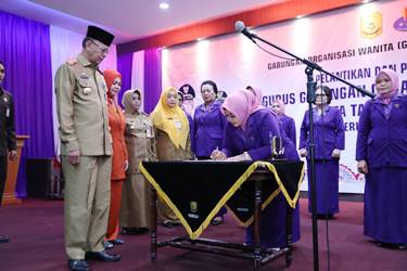 Juwariyah Syahrul Kembali Dilantik Ketua GOW Kota Tanjungpinang