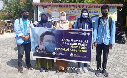 Spanduk Tim Relawan Covid-19 Kukerta UNRI, Peduli Hidup Bersih Ditebar