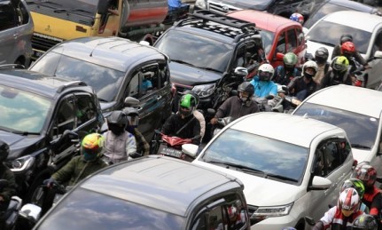 Kebijakan PSBB Transisi Anies Dikritik