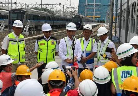 Jokowi Jajal Jalur MRT Lebak Bulus Sepanjang 16 KM