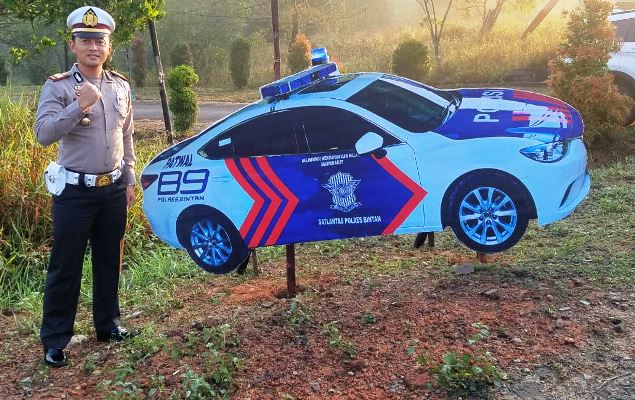 AKP Rendi Johan Parasetyo: Pasang Prototipe Mobil Patroli Berotator