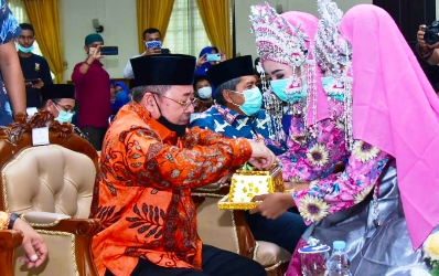 Plh Bupati Bustami Hadiri Pelantikan IKMKKS