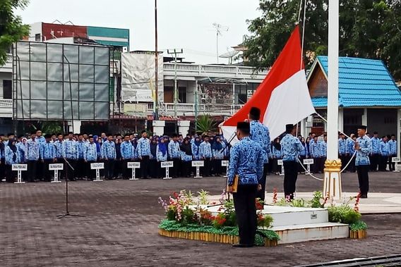 Kerja ASN Menurut Bupati Amril Seperti "Pelayan"