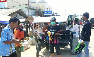 PKDP Ukui Kembali Bagikan 5000 Masker di Pasar dan Jalan Lintas