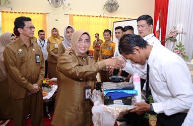 Wawako Tanjungpinang Buka Pelatihan Pangkas Rambut Pria