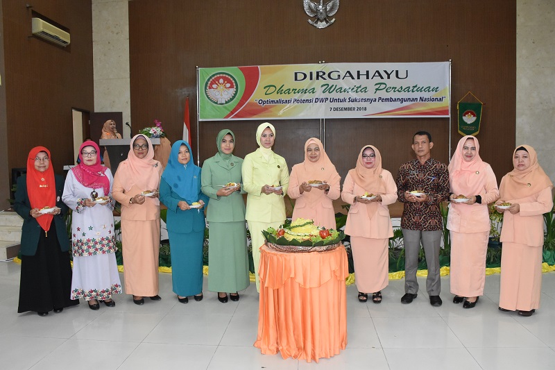 DWP Kampar Serahkan Hadiah Para Pemenang Lomba Sempena HUT ke-19