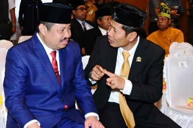 Bupati Amril Hadiri Pengambilan Sumpah/janji Pimpinan DPRD Provinsi Riau