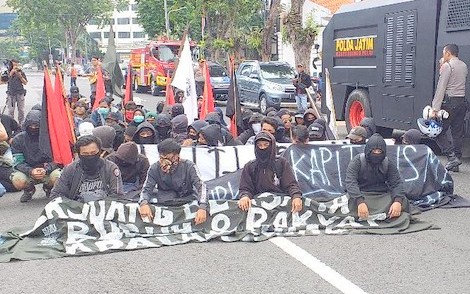 Perayaan May Day Surabaya Disusupi Puluhan Massa Berbaju Hitam