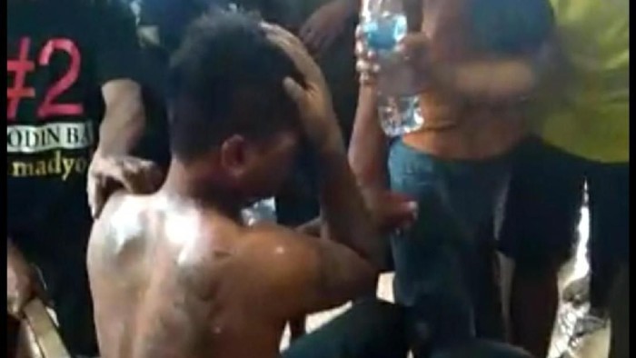 Viral, Diteriaki Culik Anak Pria Bertato Dihajar Massa