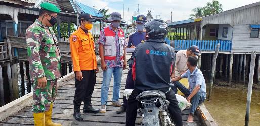Pos Pusdatin Kabupaten Bengkalis Razia Sopir Tak Pakai Masker