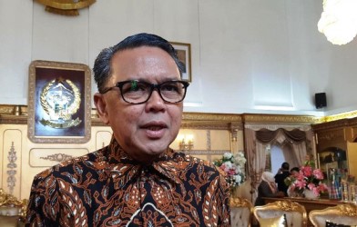 Gubernur Sulsel Nurdin Abdullah Ajak Petani Makasar Tanam Bawang Putih