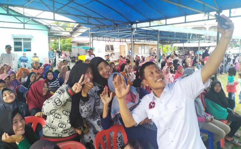 Ketua DPRD Provinsi Riau Kagum Melihat Emak-emak Bengkalis