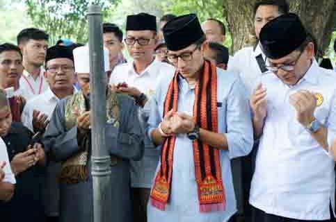 Sandiaga Uno Disambut Pedagang Pasar Peunayong Banda Aceh