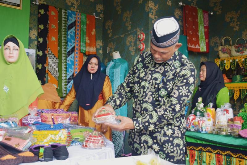 Menu serba Ikan Bazaar Kampar Ramai dikunjungi