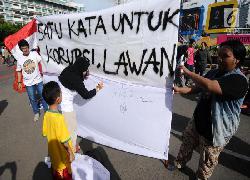 Masalah KKN di Pekanbaru Ketua KPK Katakan Menunggu Saatnya?