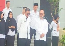 Upacara Pisah Perpindahan Drs. Atmadinata Menjadi Kadisdik Kota Tanjung Pinang  Mengharukan