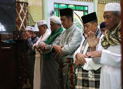 Petinggi Pemerintahan Bintan Sholat Idul Fitri Bersama