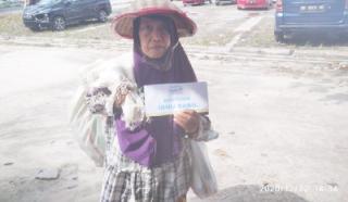 Pemulung Asal Yogyakarta Dapat Bantuan Ibnu Sabil Rumah Yatim Riau
