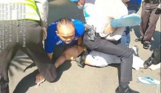 Penangkapan Pria Memiliki Sajam ke Markas Polres Metro Jakarta Selatan Viral