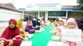 Rumah Yatim Riau dalam 2 Hari Kebelakang Hidangkan Buka 100 Paket Puasa