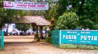 Pengunjung Pantai Carita Wajib Ikuti Prokes