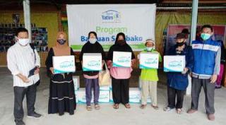Bantuan Kemanusiaan untuk Warga Prasejahtera Diserahkan di  Kelurahan Sungai Sibam Pekanbaru