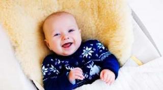 Saat Bayi Masuk Usia 4 Bulan Ini yang Perlu Diperhatikan Ya Bunda