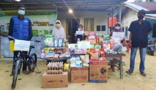 Bantuan Donatur Rumah Yatim Riau Terus Disalurkan, Hari Ini Warga Rumbai Dibantu Program Beasiswa Dhuafa