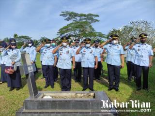 Jelang HUT Karyadhika ke 76, Rutan Rengat Gelar Giat Donor Darah dan Ziarah ke TMP