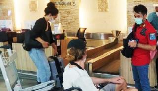 Pulang Kampung, Usai Jalani Pidana Pakai PCR Palsu di Bali Dua Bule Dideportasi