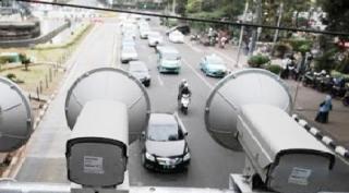 Terciduk Kamera e-TLE, Pemaslu Pelat Nomor Mobil di Kota Depok  Diburu Polisi